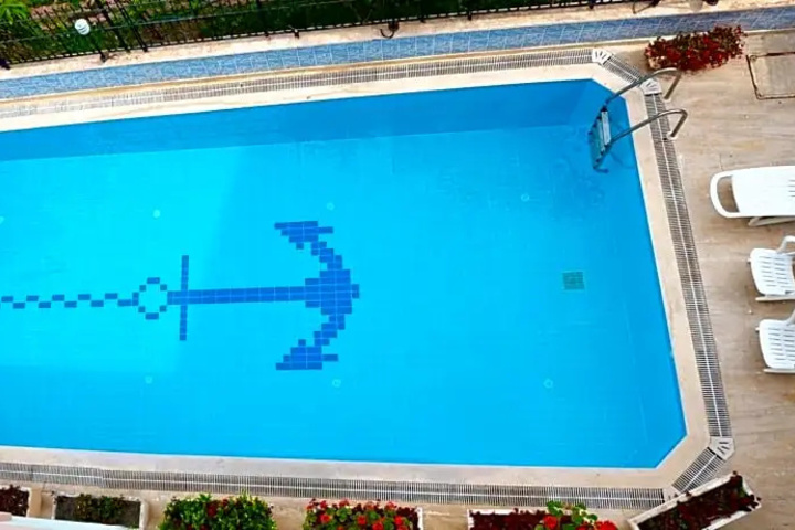Pool 8 of 13