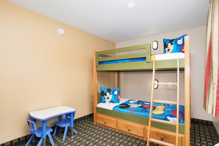 2 Queen Beds (6 of 27)
