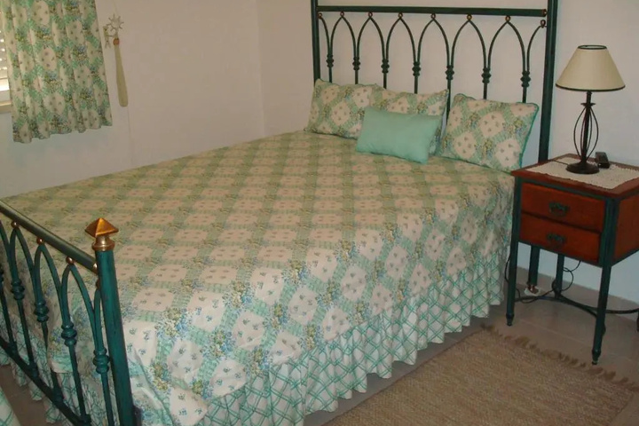 Room 5 of 7