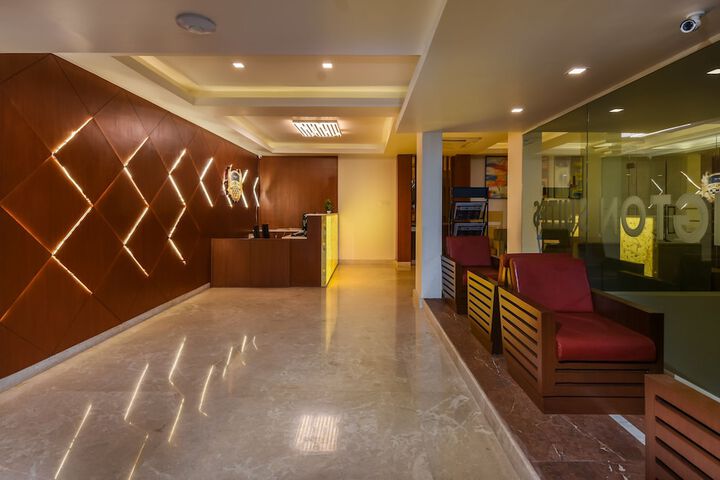 Hotel Interior 5 of 32