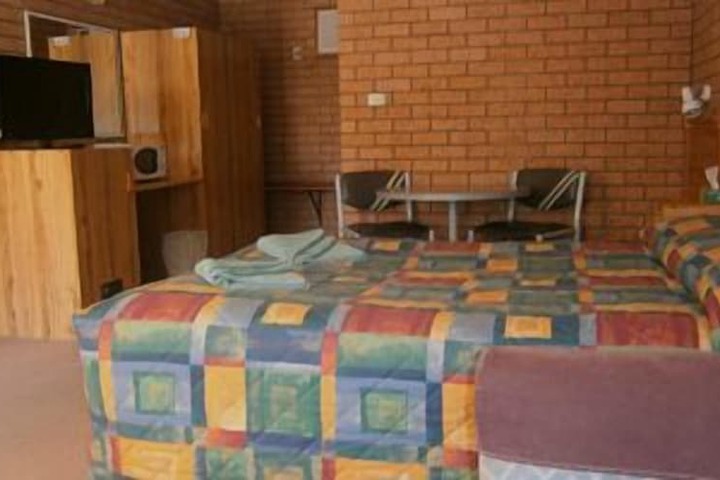 Room 7 of 27
