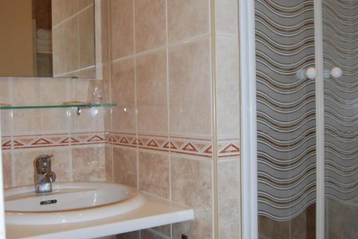 General 8 of 20