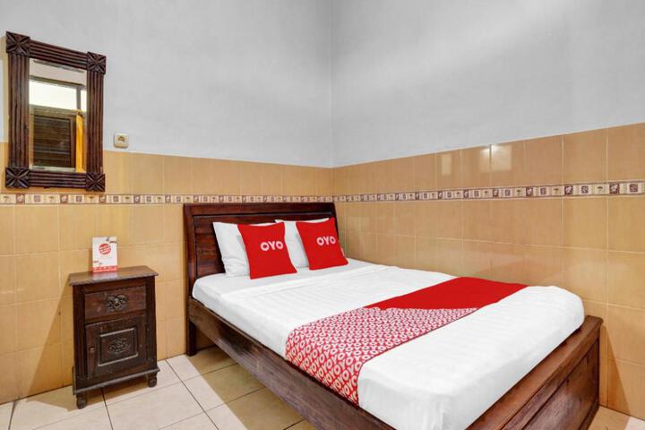 OYO 90695 Srikandi Nologaten