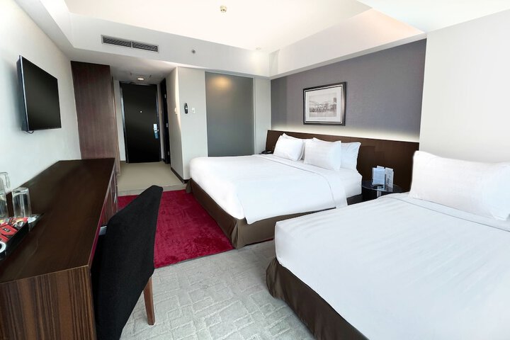 Room 11 of 34