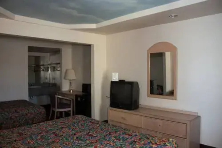 LUXURY INN AND SUITES COPPERAS COVE