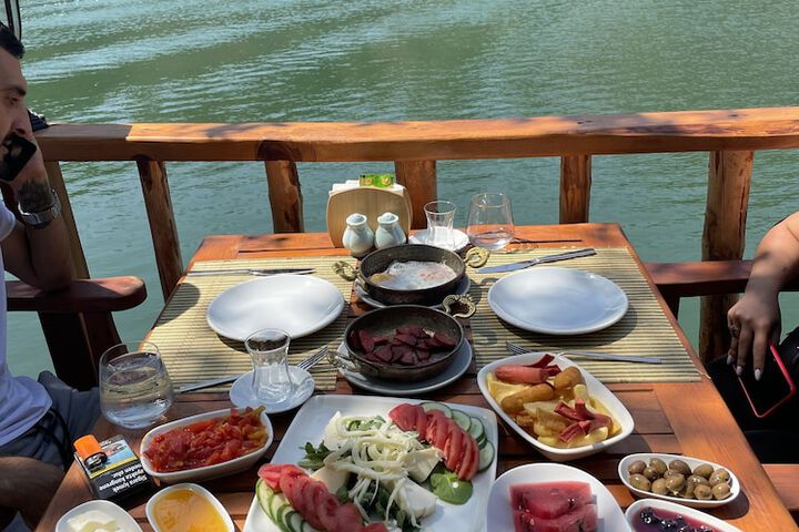 Dining 56 of 83