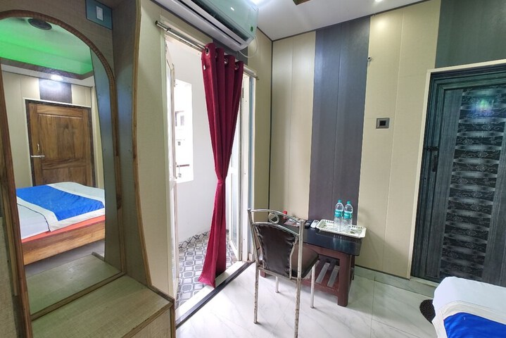 Room 17 of 24
