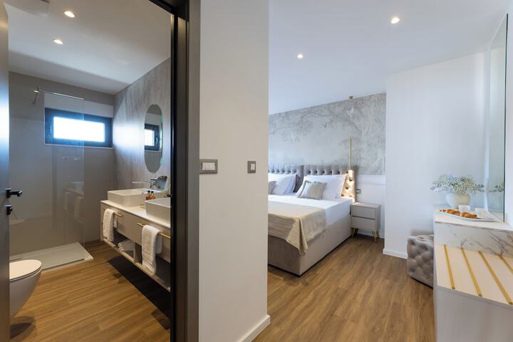 Room 35 of 71