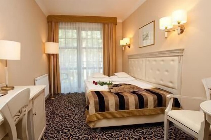 Room 8 of 46
