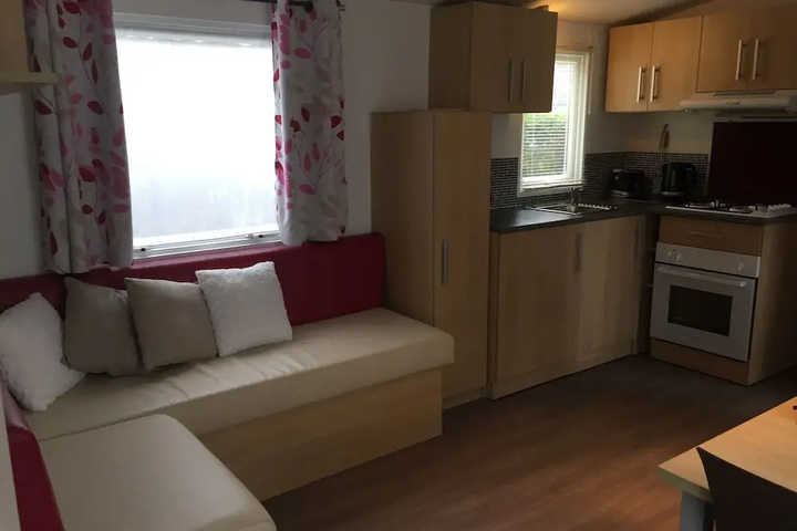 Room 3 of 16
