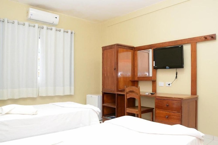 Room 12 of 35