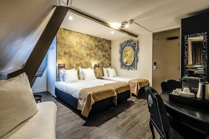 Room 42 of 81