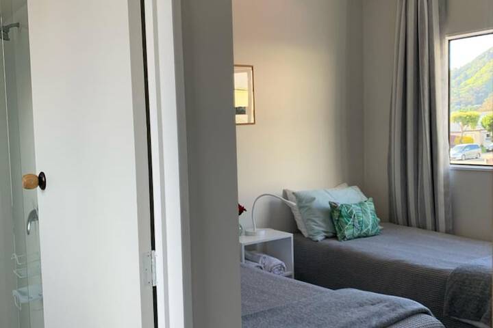 Room 17 of 40