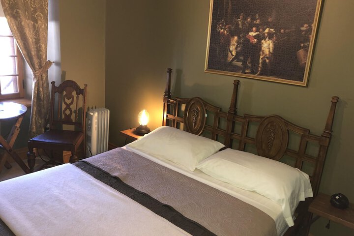 1 Queen Bed (32 of 43)