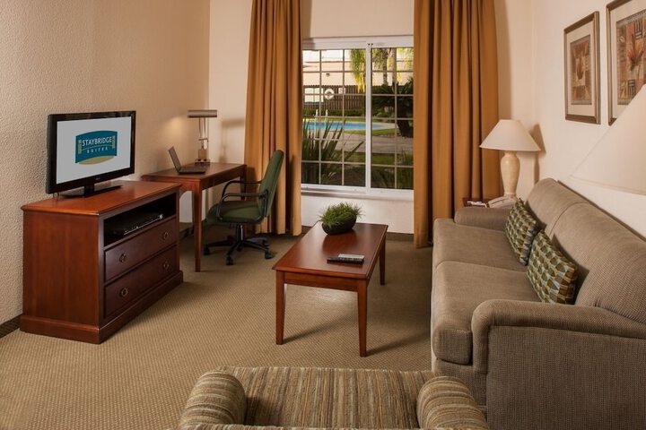 Room 2 of 23