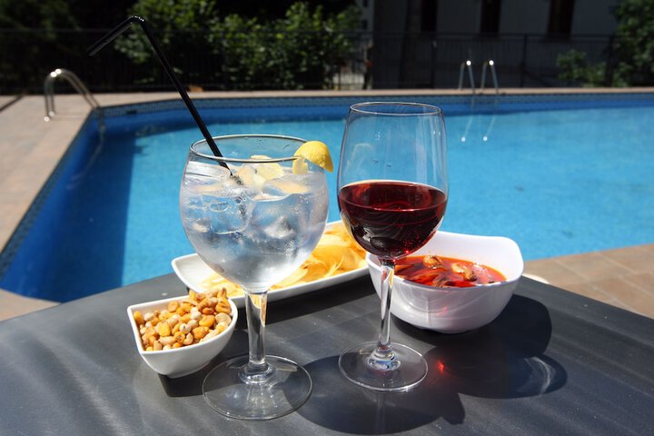 Pool Hotel
