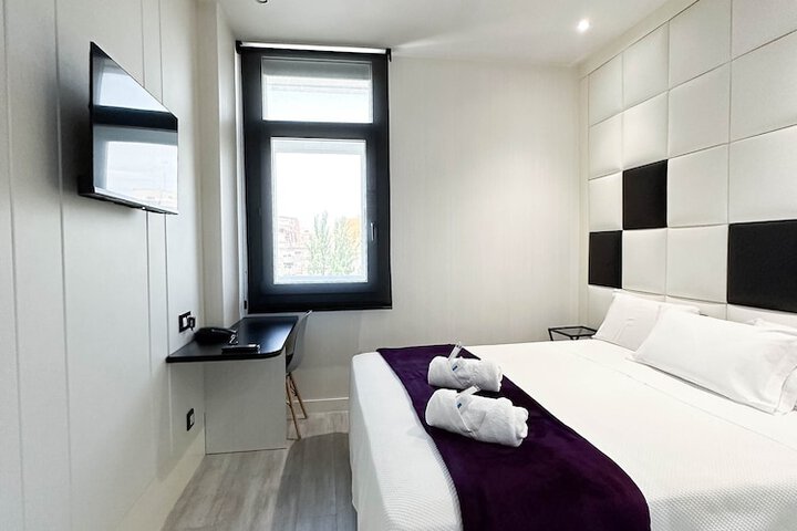 Room 25 of 64