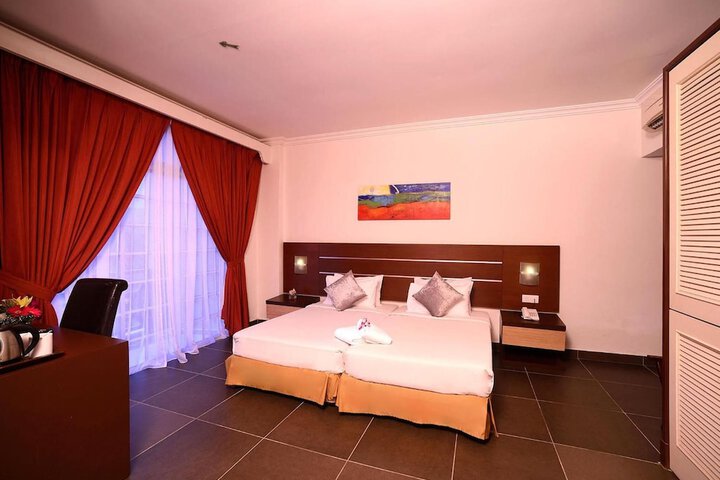 Room 7 of 37