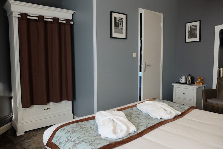 Room 26 of 82