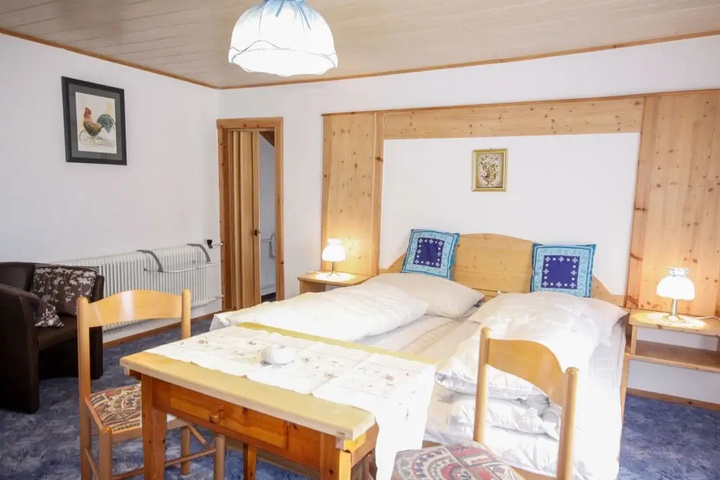 Room 2 of 13