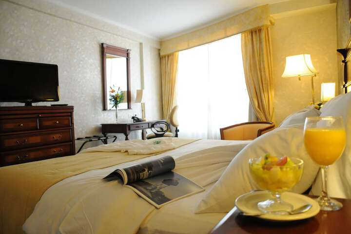 Room 10 of 41