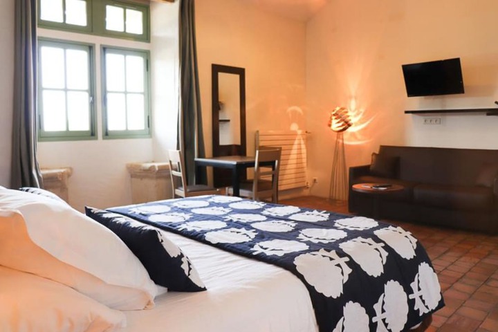 Room 7 of 44