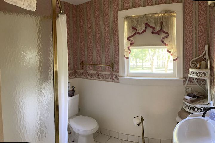 Room 26 of 37