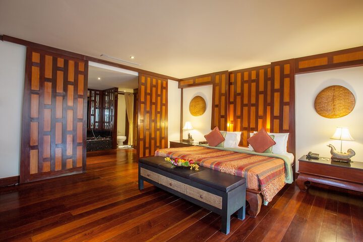 Room 2 of 48