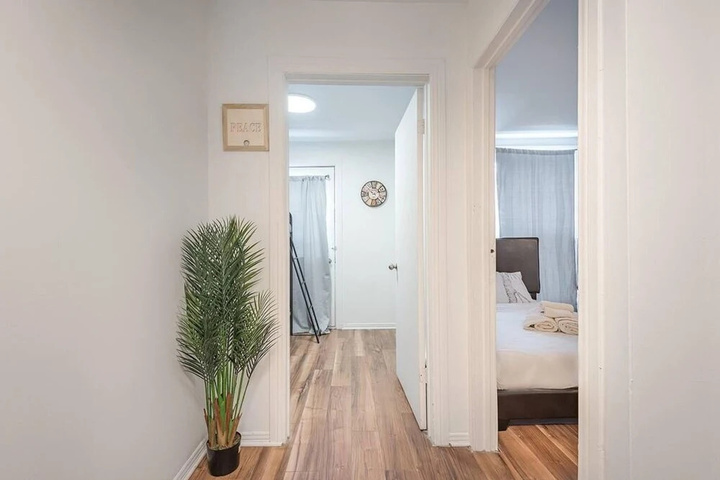 Photo of Bright and Cozy 4bedr in the of MTL