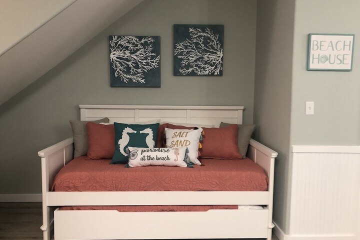 Room 3 of 18