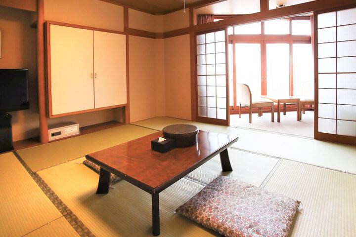 Room 9 of 69