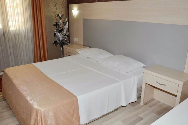 Room 14 of 34