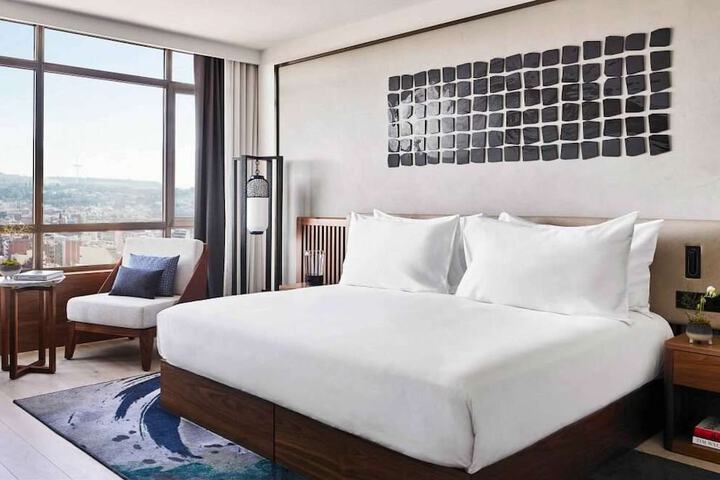 Room 27 of 75