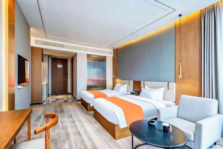 Room 2 of 7