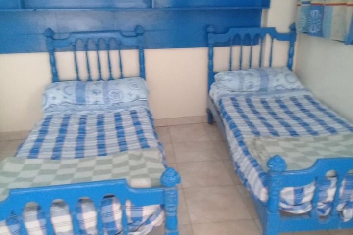 Room 8 of 16