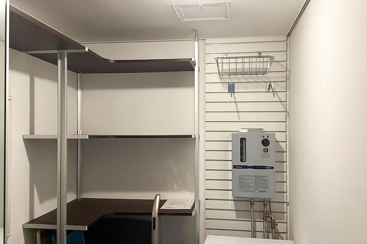 Room 45 of 77