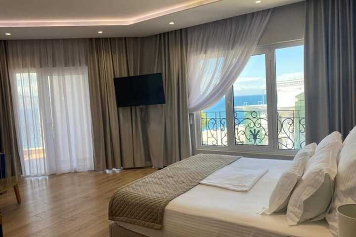 Room 16 of 41