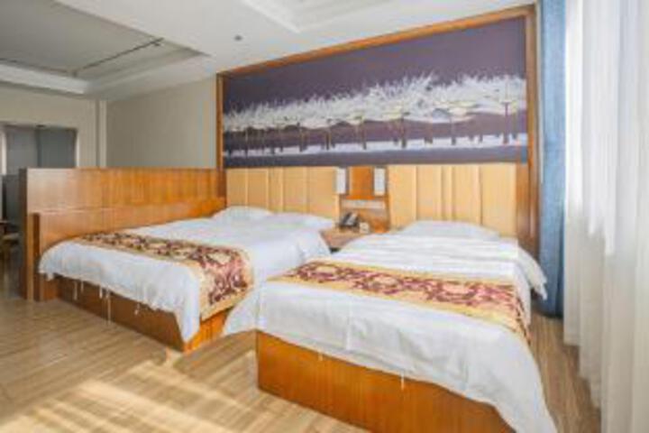 Room 21 of 21