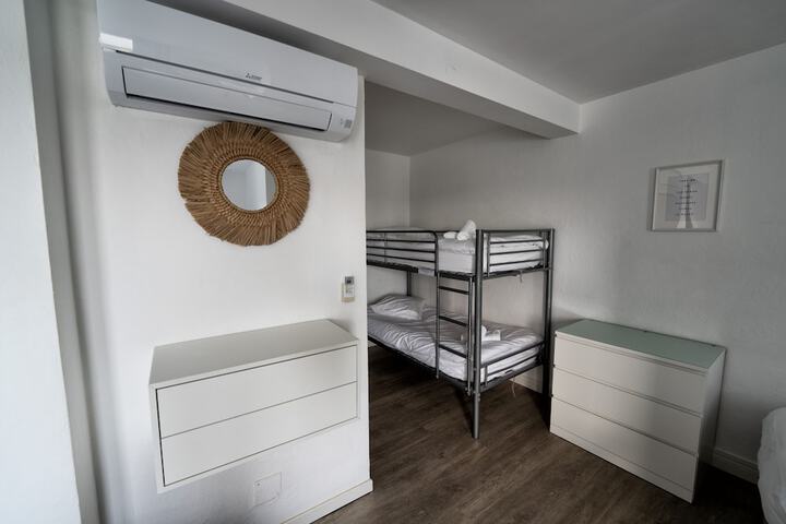 Room 8 of 41
