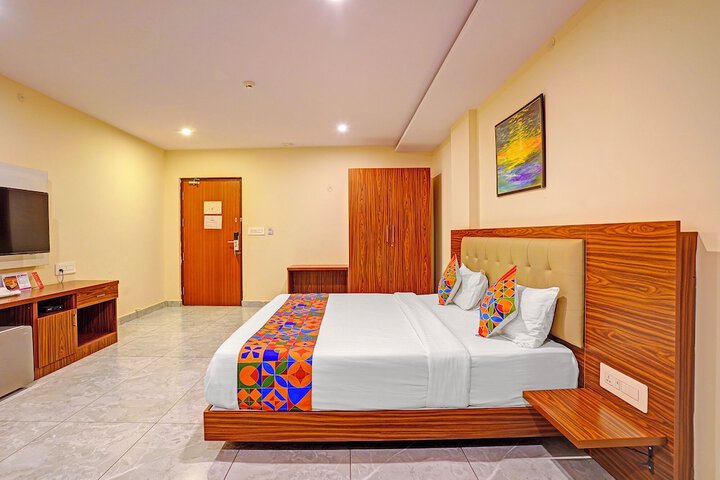 Room 6 of 30