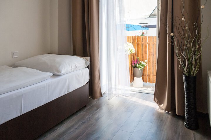 Room 30 of 40