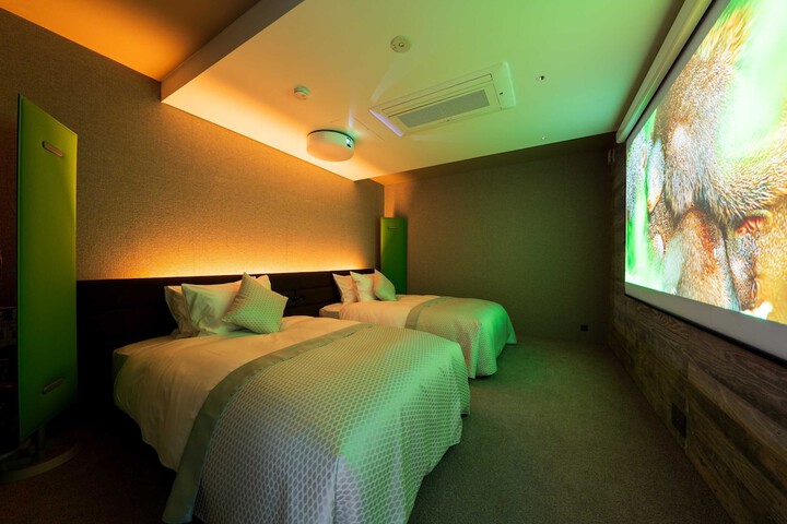 Room 12 of 71