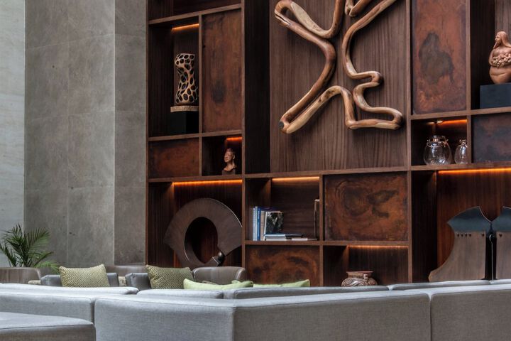 Guest Lobby