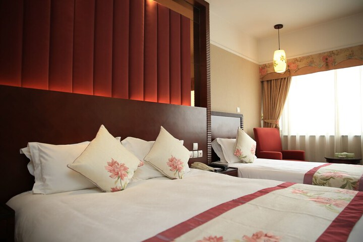 Room 15 of 25