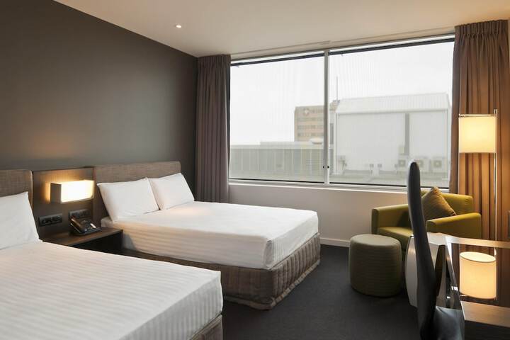 Room 15 of 84