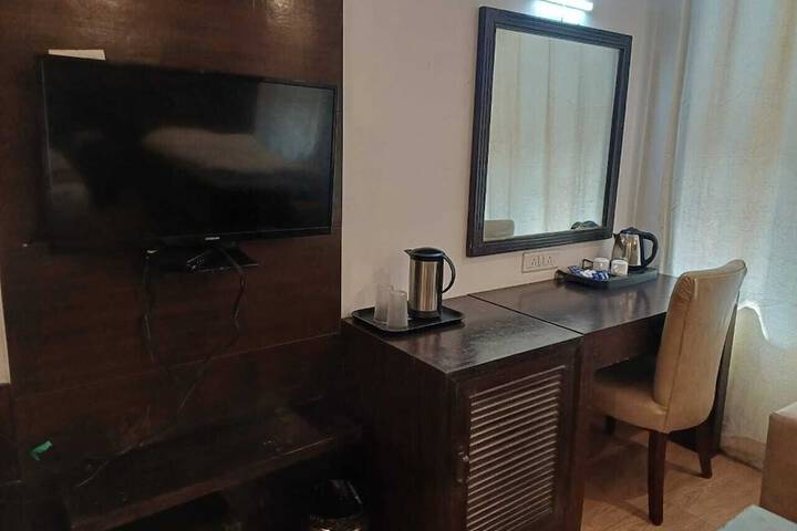 Room 3 of 24