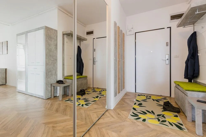 Room 2 of 19