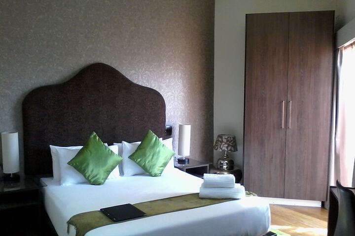 Room 13 of 47