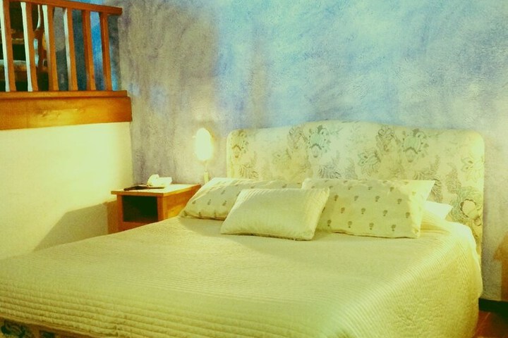 Room 11 of 31