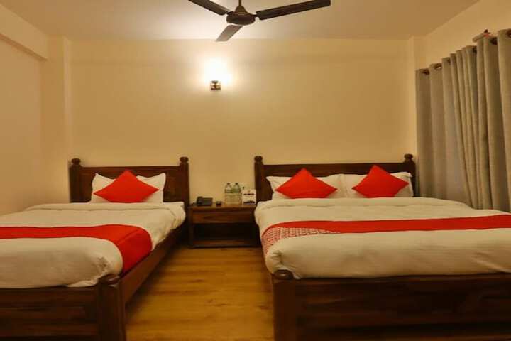 Room 4 of 11